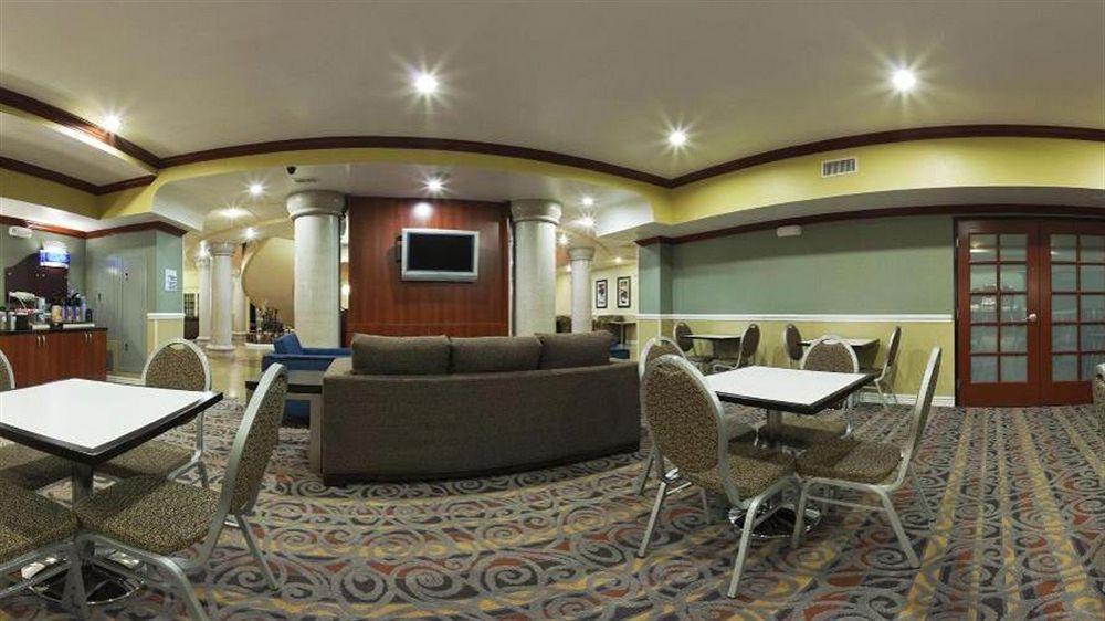 Holiday Inn Express & Suites Bakersfield Central Dış mekan fotoğraf
