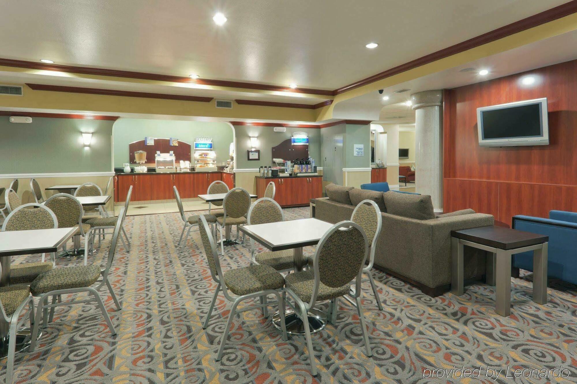 Holiday Inn Express & Suites Bakersfield Central Restoran fotoğraf
